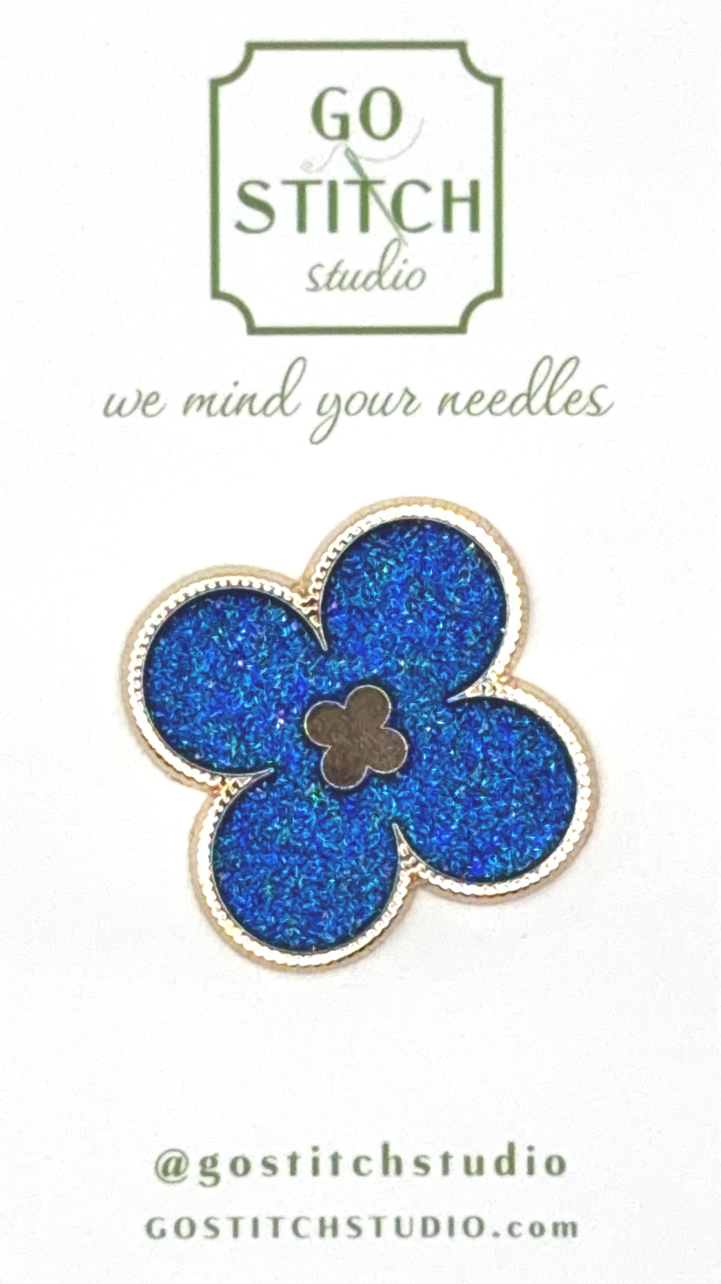 Go Stitch Studio Blue Clover Needle Minder