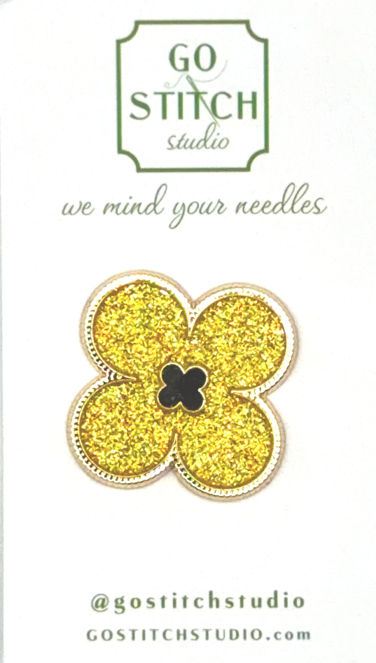 Go Stitch Studio Gold Clover Needle Miinder